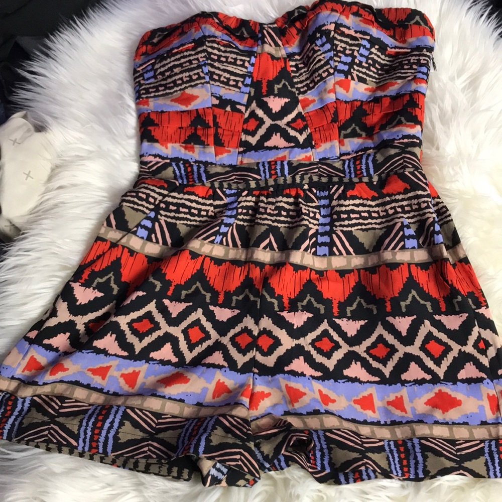 Bebe Romper Super cute!! Size 2 US